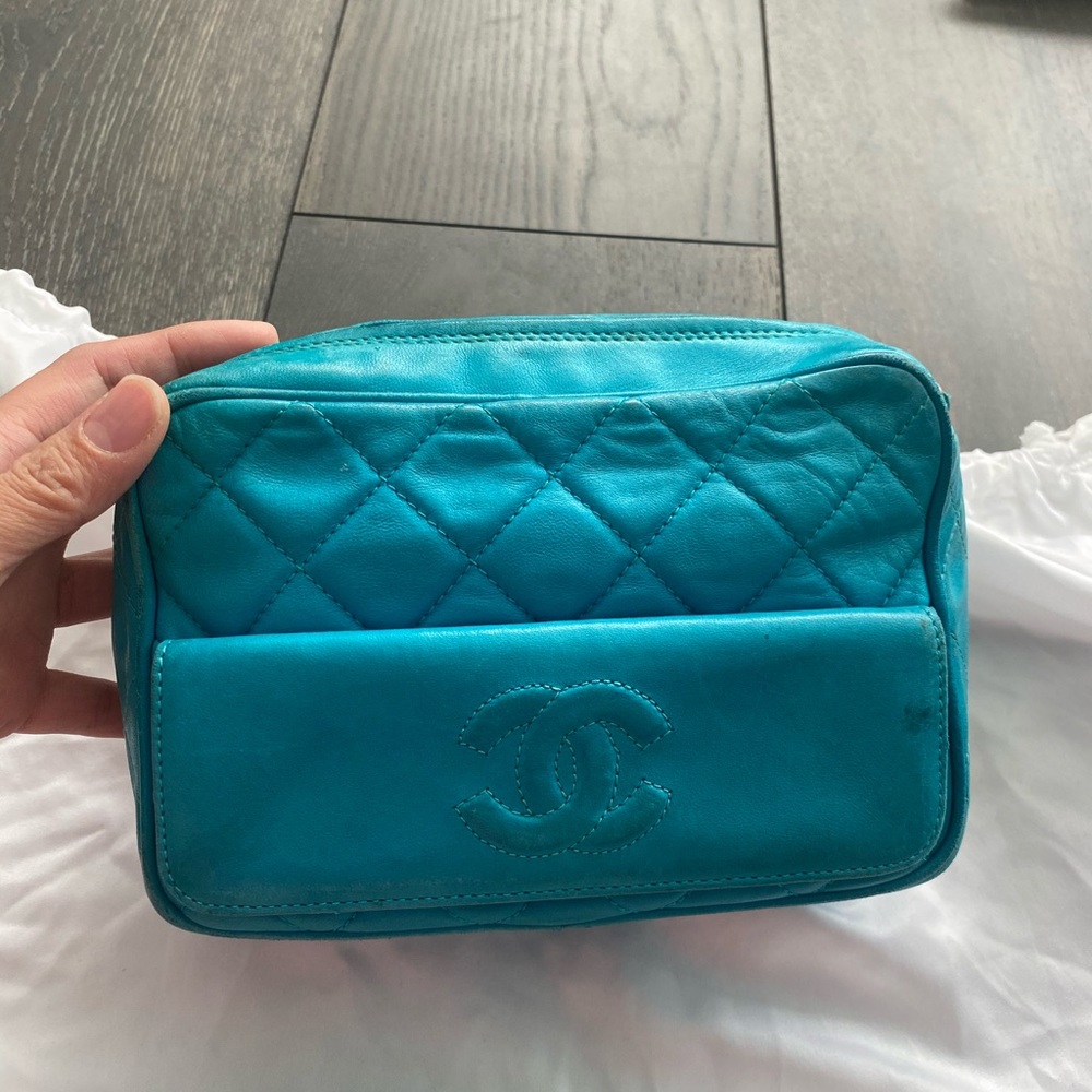 Vintage Chanel rare color teal camerabag crossbody